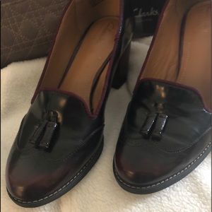 Size 5 Clarks burgundy tassels leather heels